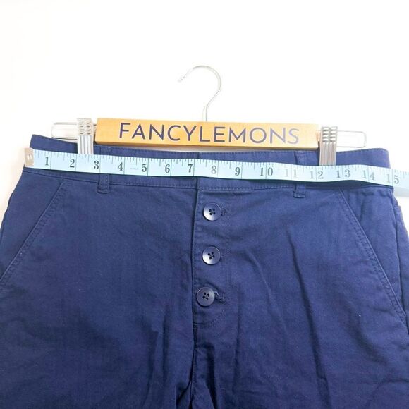 Old Navy Women's Navy Blue High-Rise Button-Front Shorts Size 8 - Picture 4 of 6